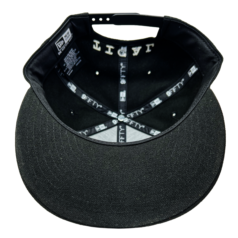 Mblem CREAM & Black New Era Snapback
